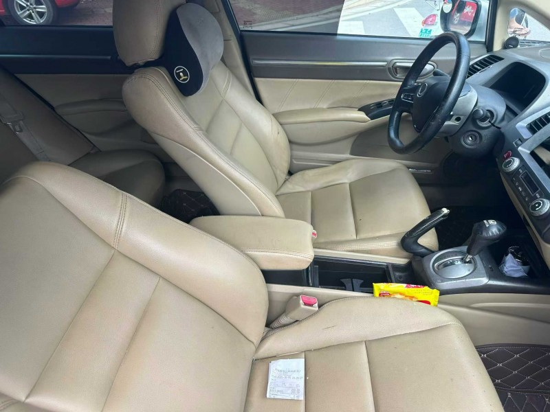 南宁07年本田思域5