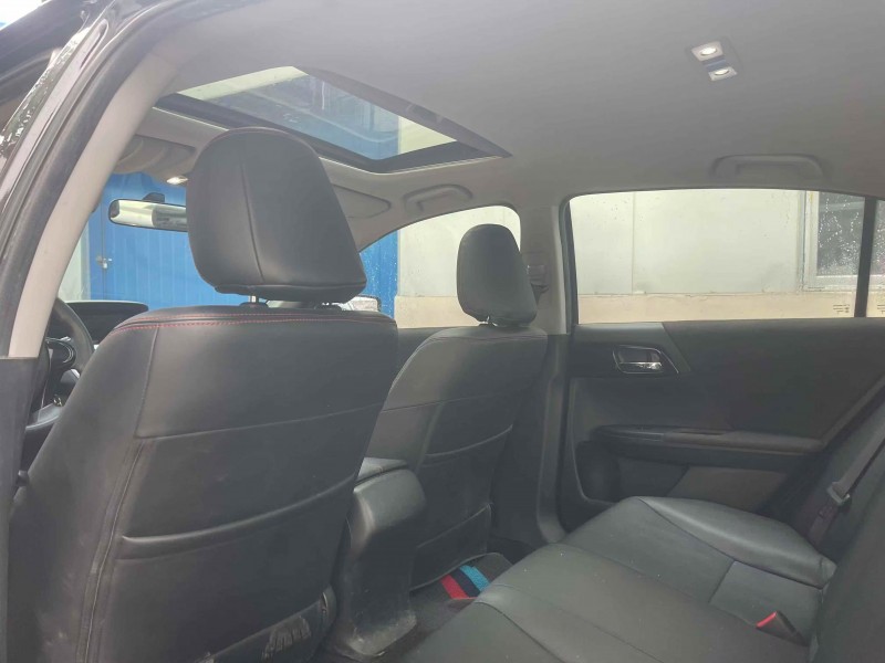 潍坊17年本田雅阁3