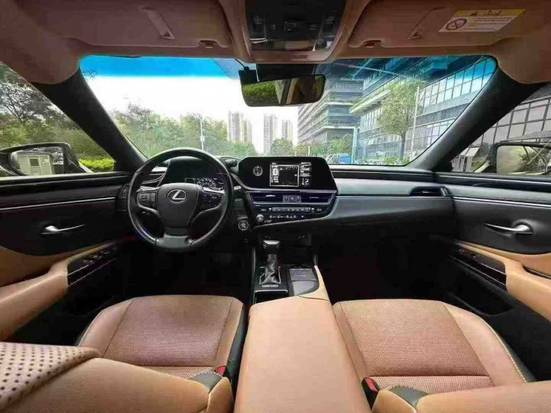 东莞22年雷克萨斯ES5