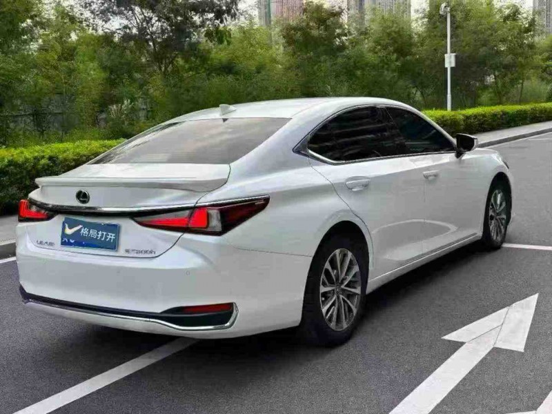 东莞22年雷克萨斯ES7