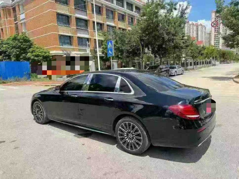 南宁17年奔驰E8