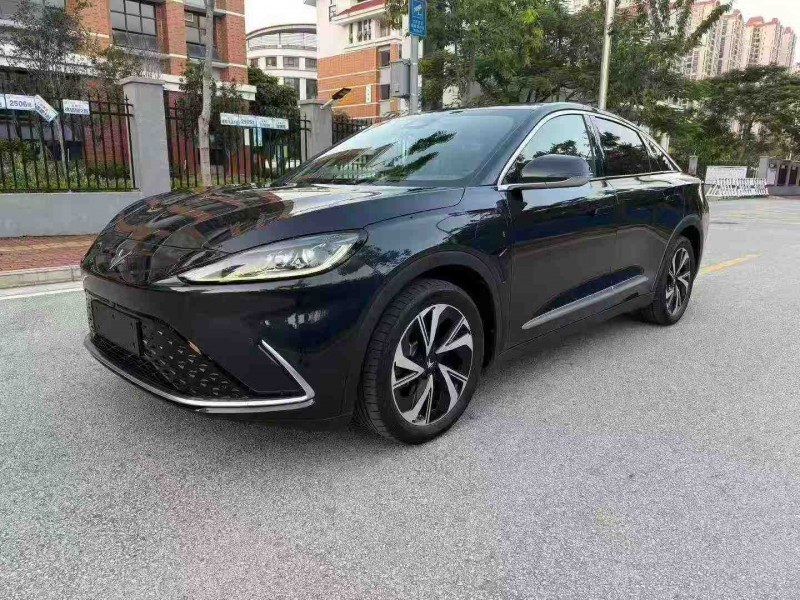 南宁23年极狐汽车阿尔法3