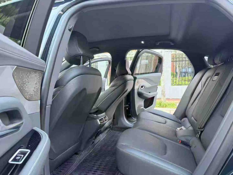 南宁23年极狐汽车阿尔法6