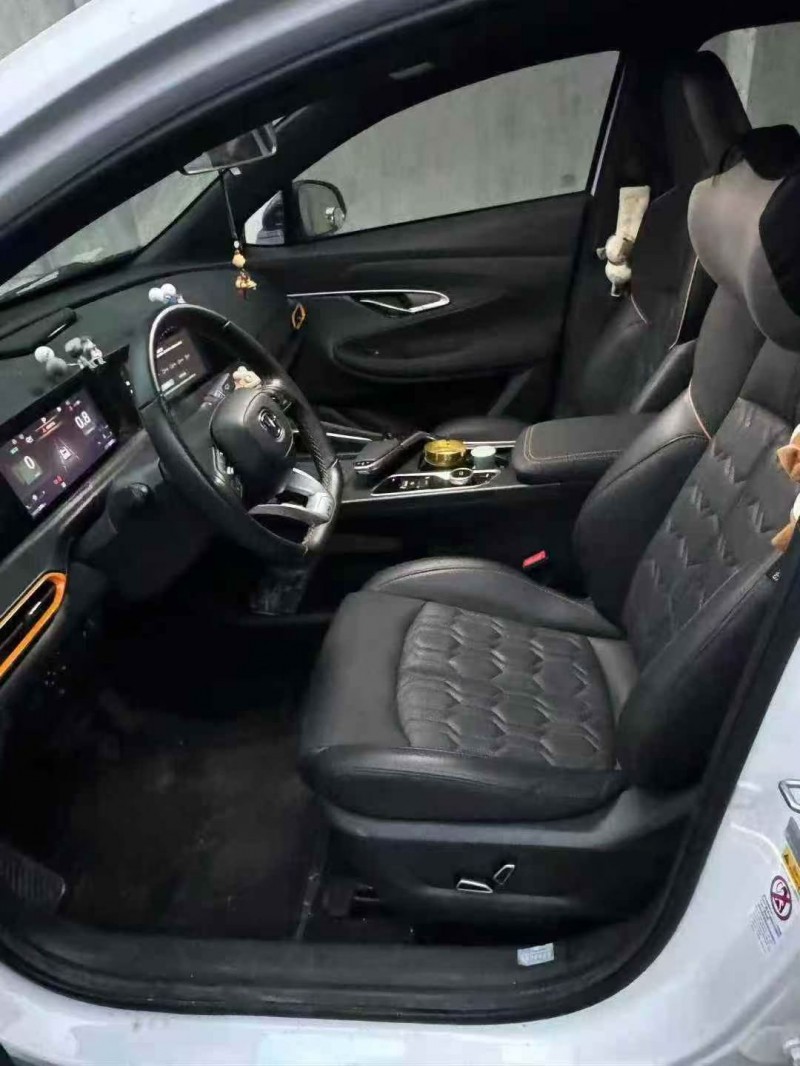 湖州22年长安汽车UNI4