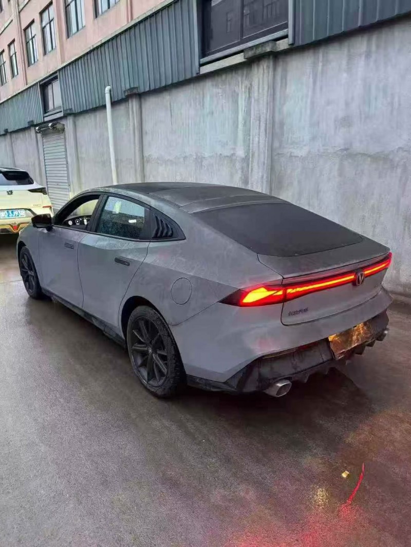 嘉兴23年长安汽车UNI8