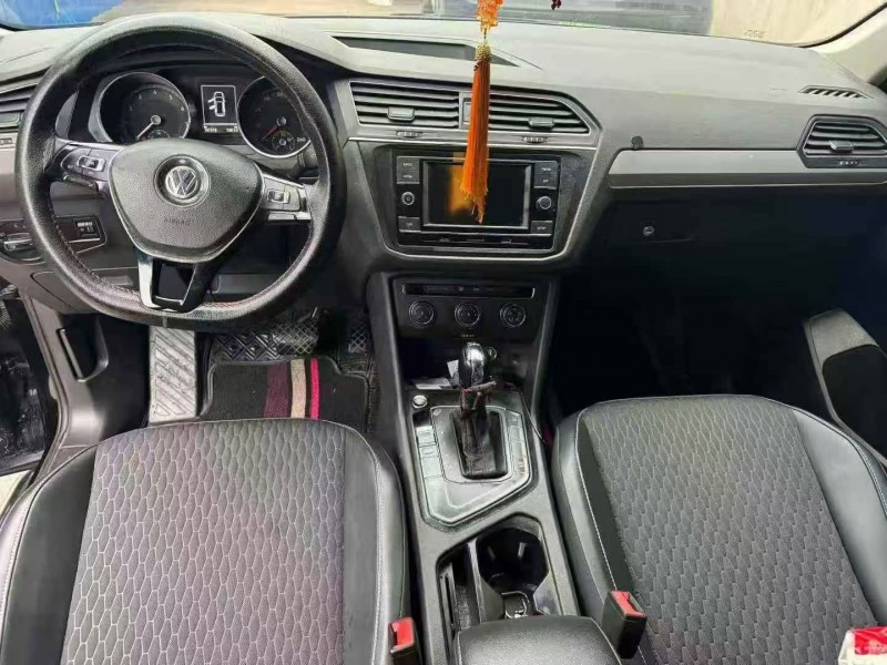 湖州19年大众途观5