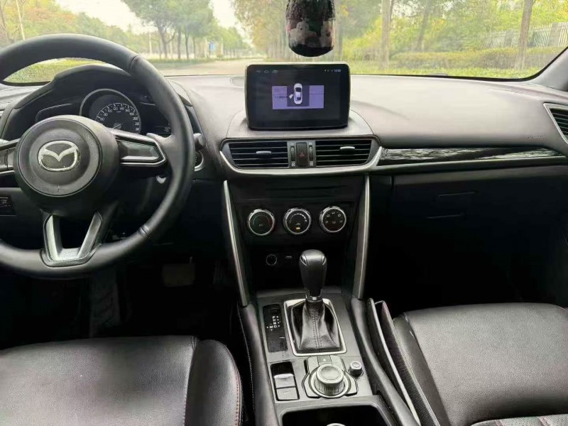 张家界17年马自达CX-44