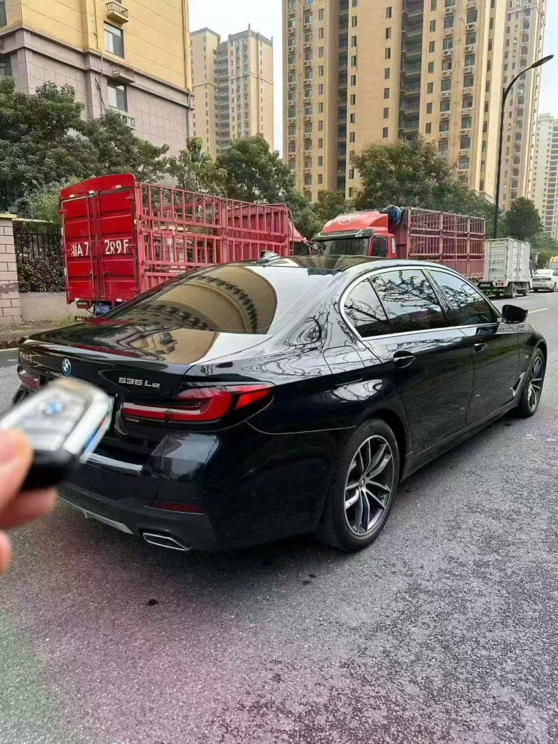 淮南22年宝马5系8