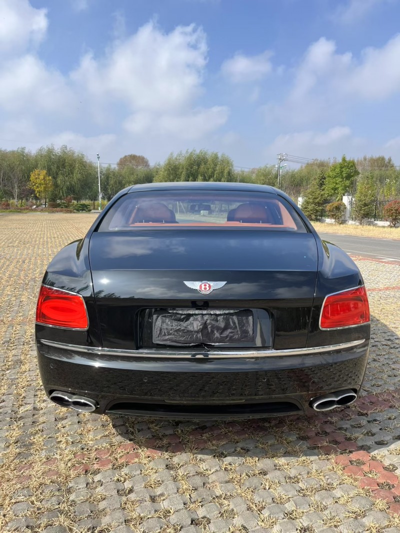 松原17年宾利飞驰9