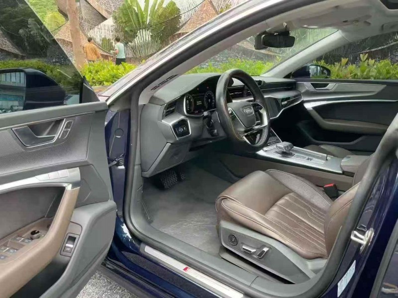 深圳23年奥迪A7L4