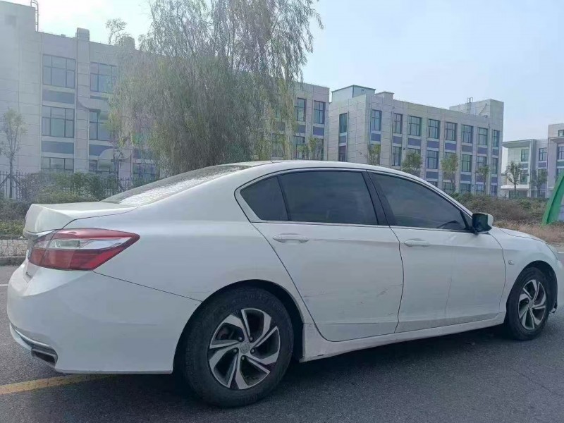 济南18年本田雅阁3