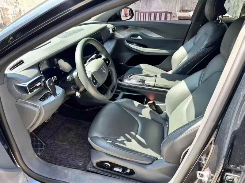 嘉兴23年极狐汽车阿尔法4