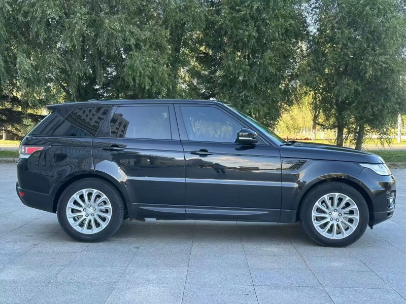 吉林16年路虎揽胜运动8