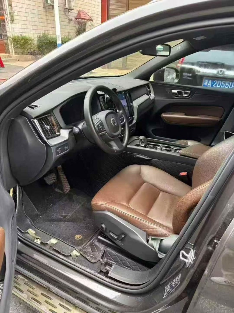 湘潭21年沃尔沃XC606