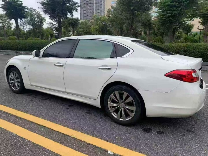 佛山15年英菲尼迪Q708