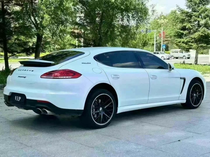 吉林14年保时捷帕拉梅拉2