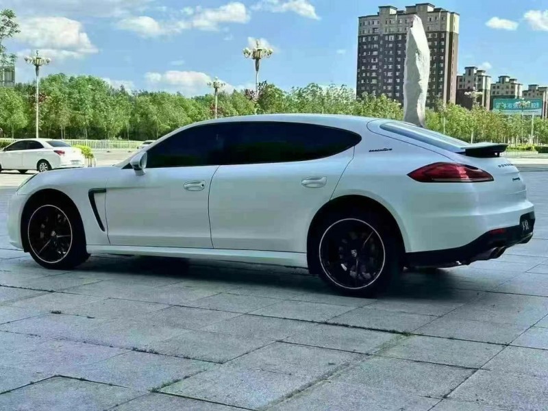 吉林14年保时捷帕拉梅拉3