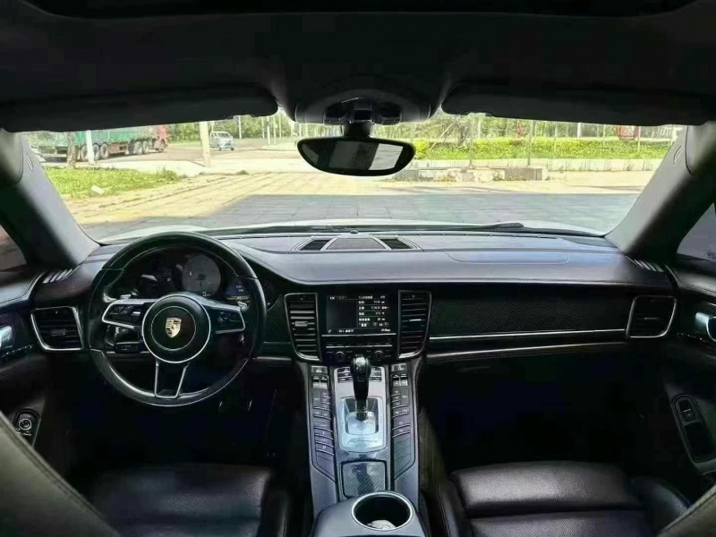 吉林14年保时捷帕拉梅拉5