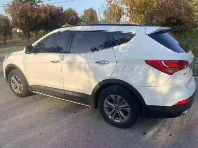 淮安15年现代新胜达3