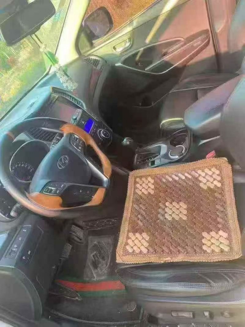 淮安15年现代新胜达7