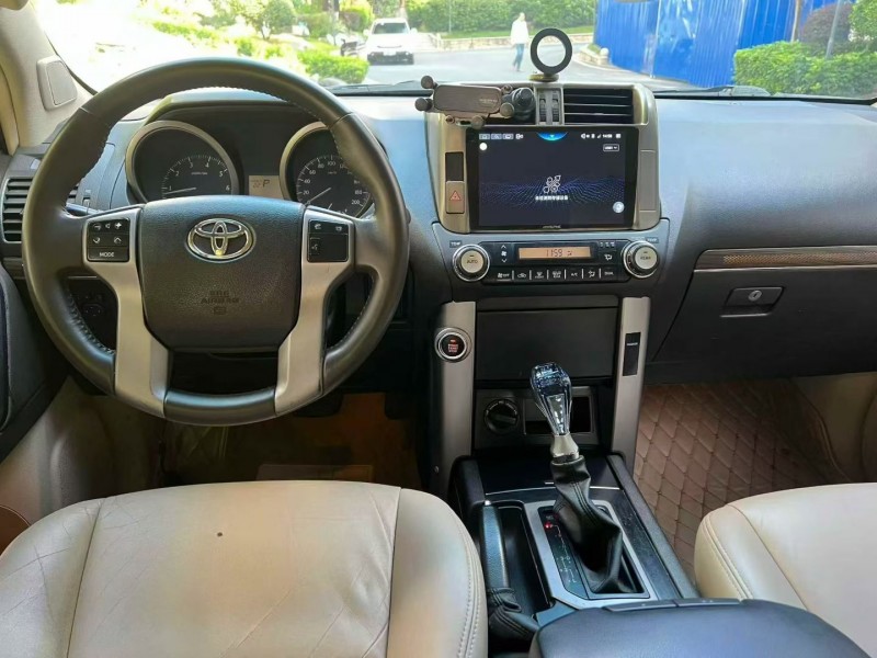 珠海10年丰田普拉多5