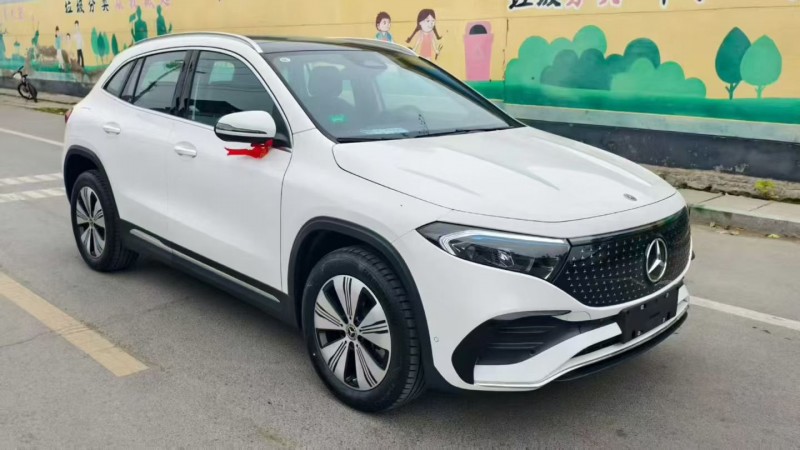 东营25年奔驰EQA2