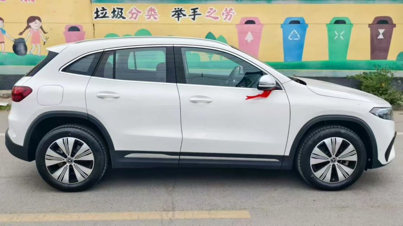 东营25年奔驰EQA7