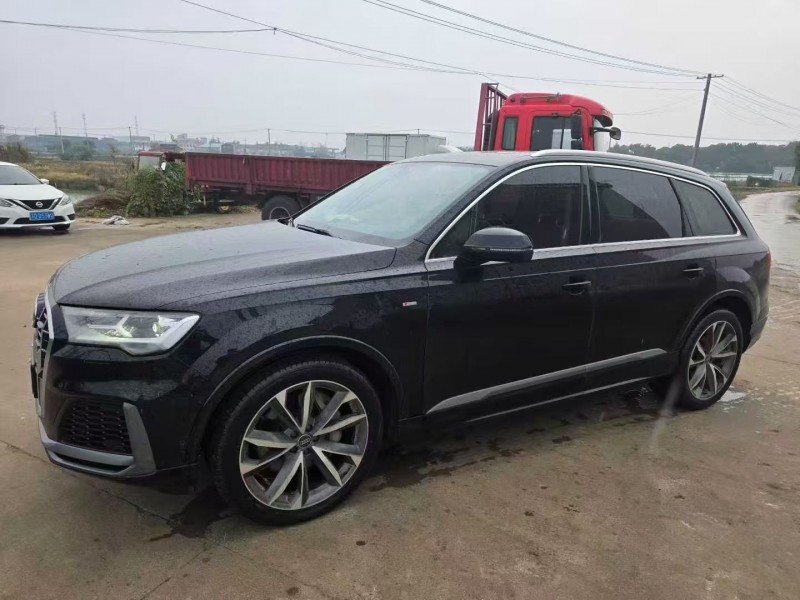 无锡22年奥迪Q73