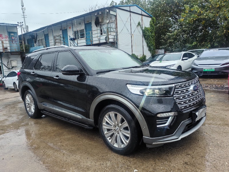 长沙22年福特探险者3