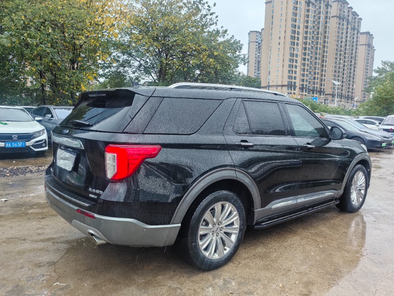 长沙22年福特探险者5