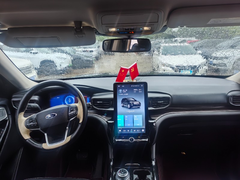 长沙22年福特探险者7