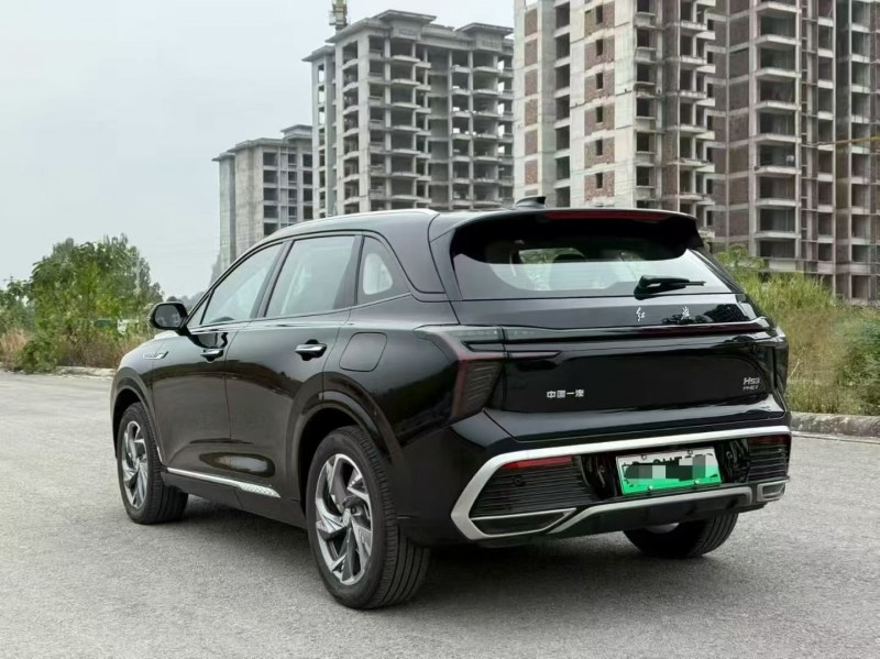 深圳25年红旗HS38