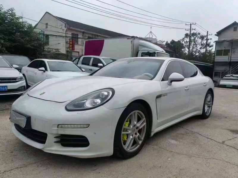 长沙18年保时捷Panamera新能源2