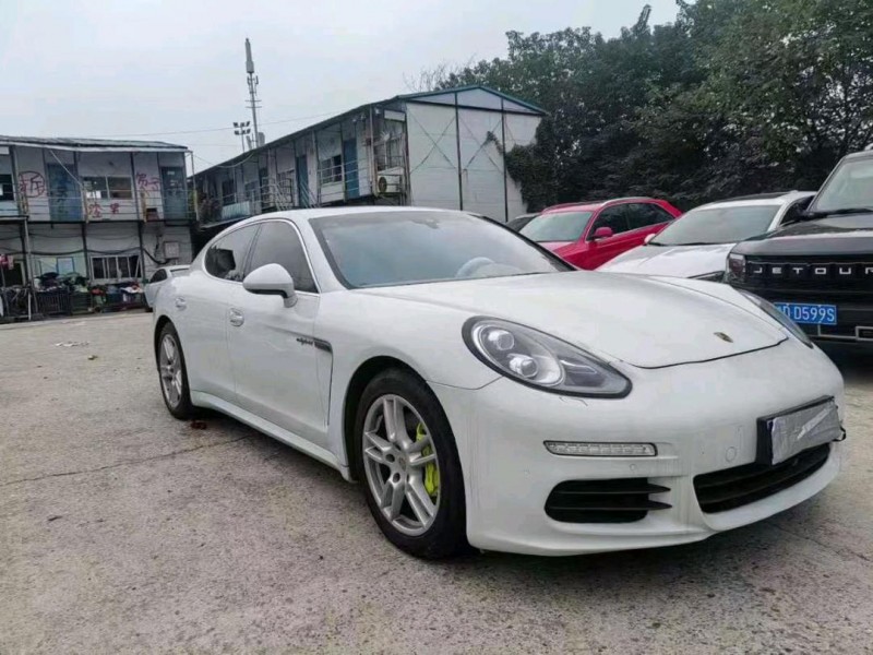 长沙18年保时捷Panamera新能源3