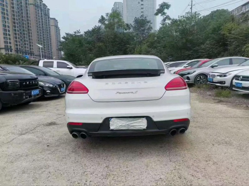 长沙18年保时捷Panamera新能源4