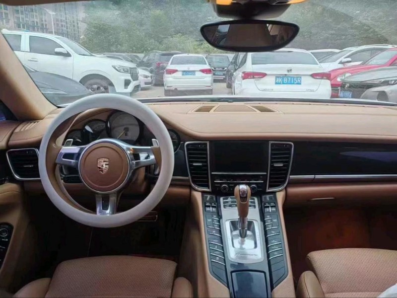 长沙18年保时捷Panamera新能源9