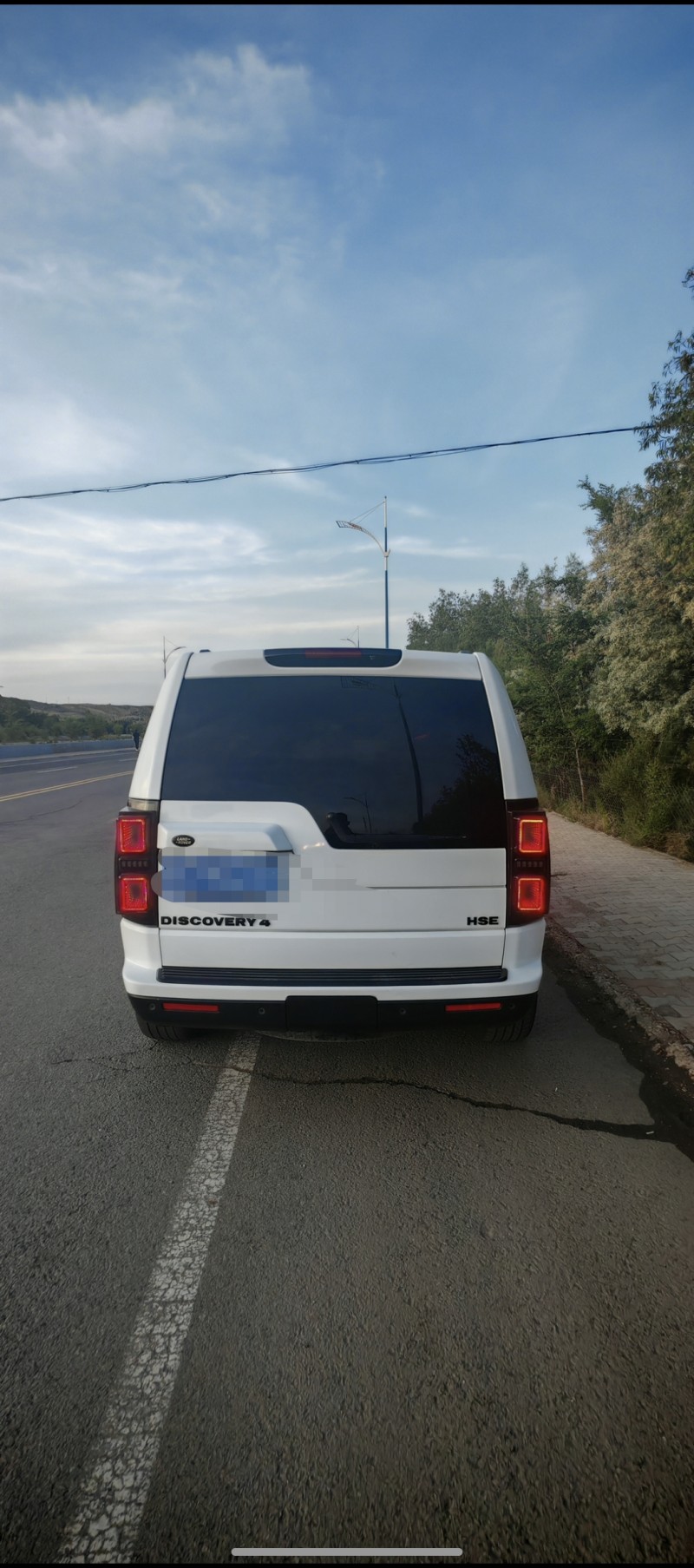 包头10年路虎发现3