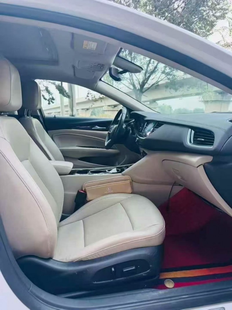 徐州21年别克君威5