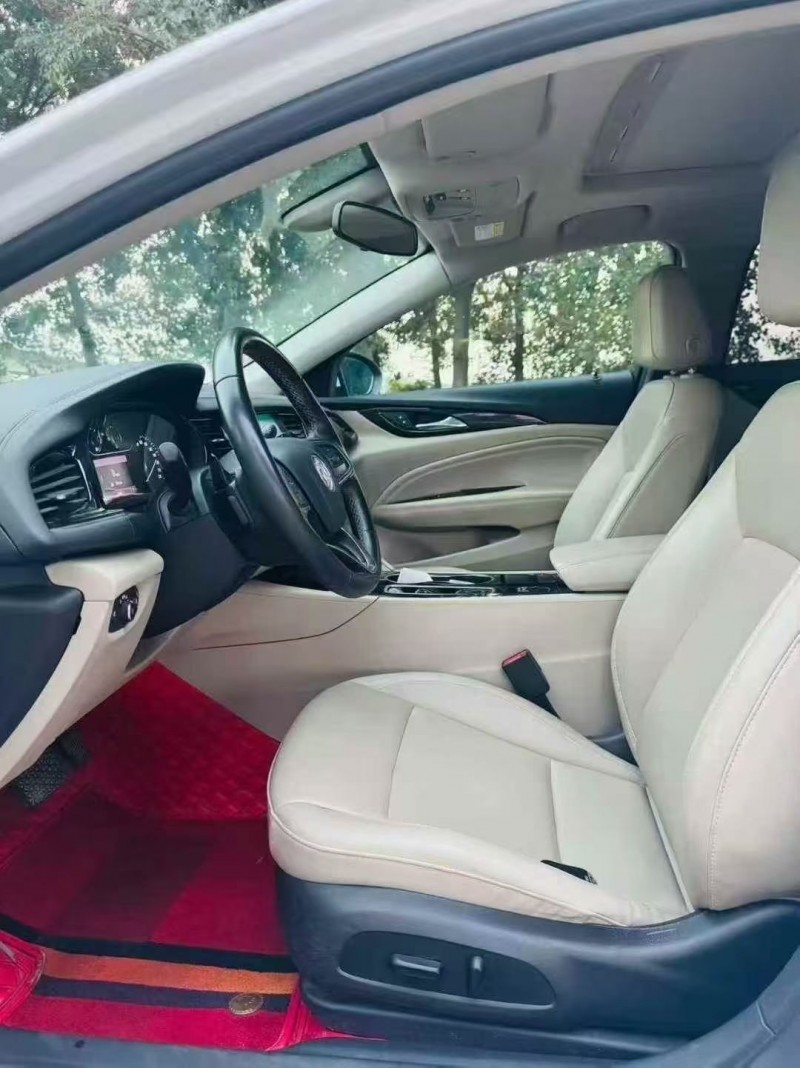 徐州21年别克君威6