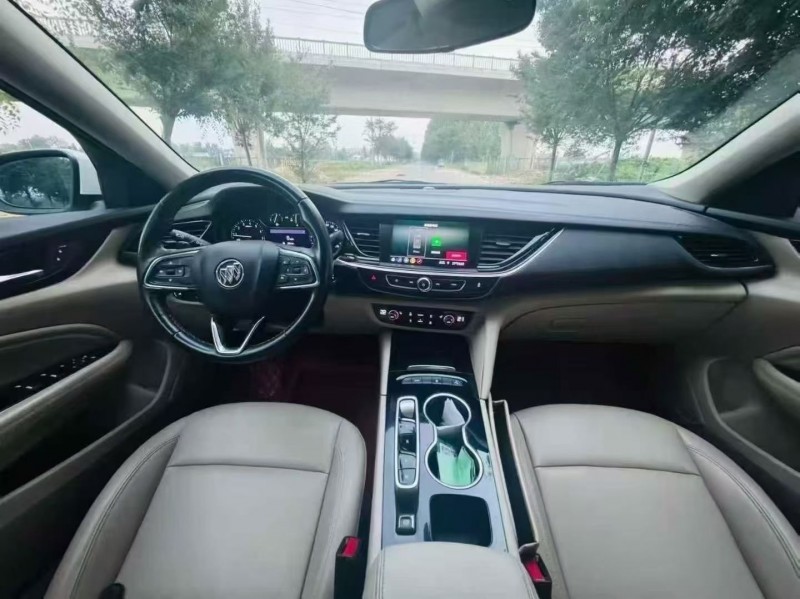 徐州21年别克君威7