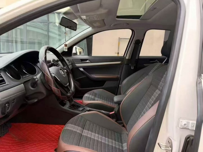 淄博22年大众朗逸5