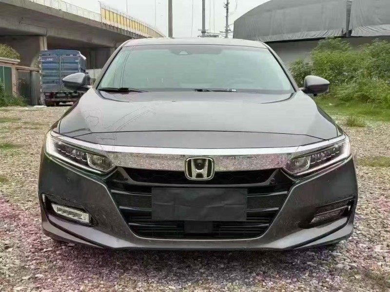 平顶山23年本田雅阁1