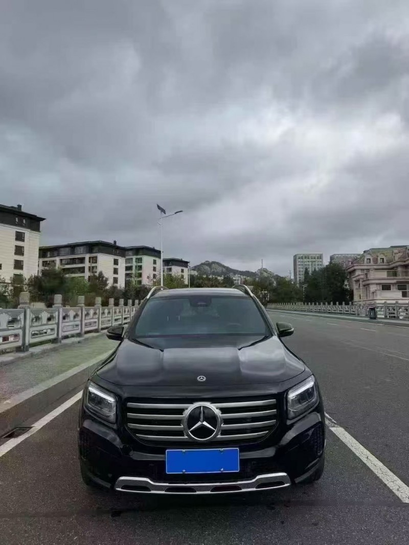 东营23年奔驰GLB1