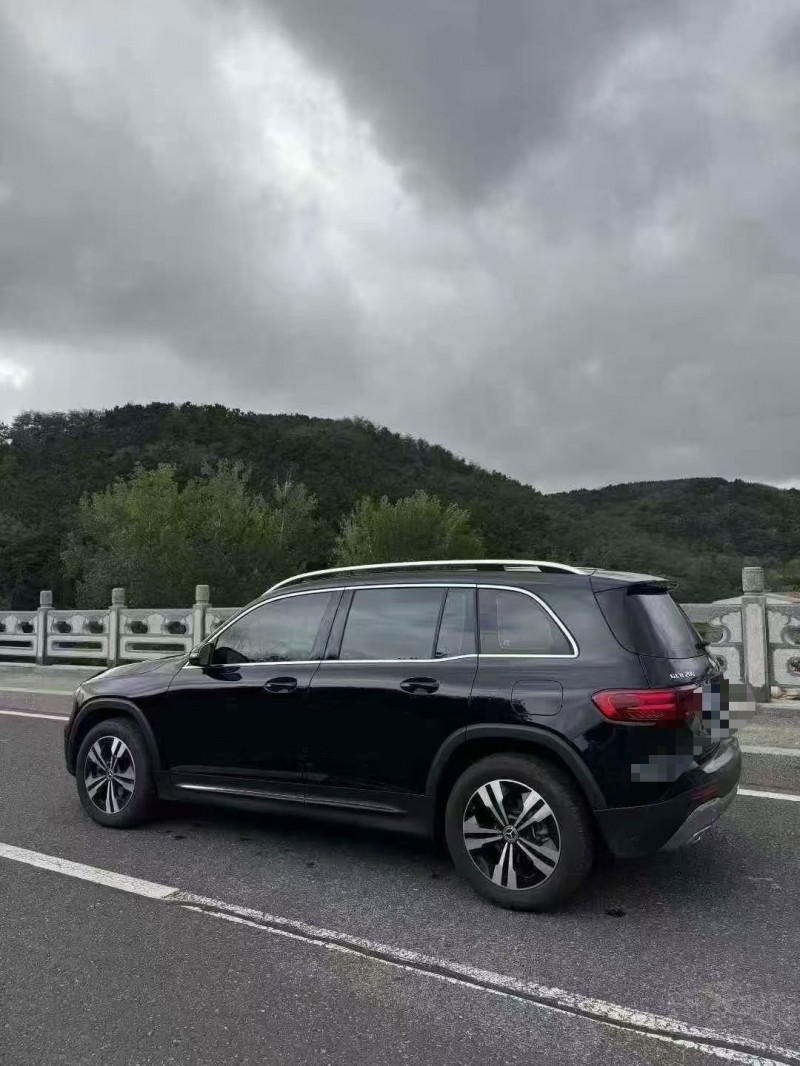 东营23年奔驰GLB7