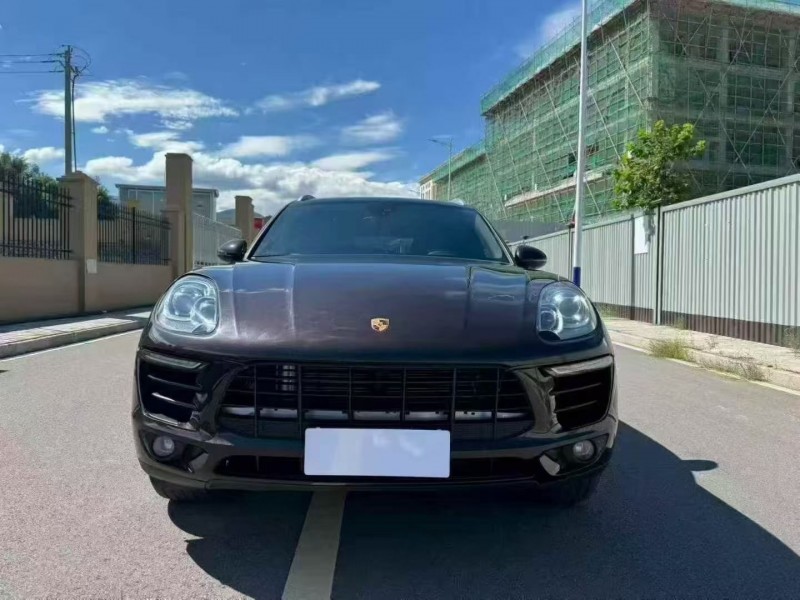 东营16年保时捷Macan1