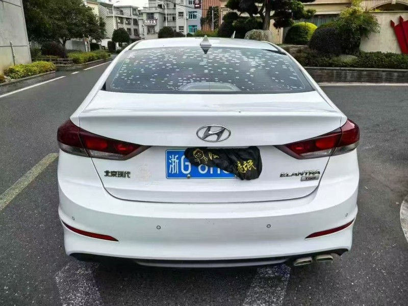 金华19年现代领动9