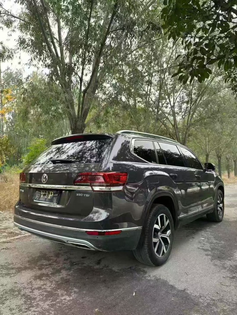 东营17年大众途昂7