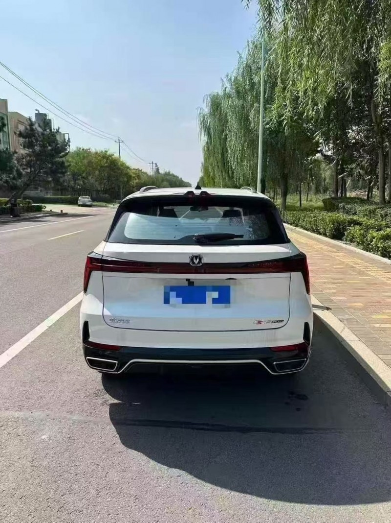 枣庄25年长安汽车CS758