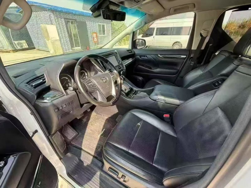 青岛20年丰田威尔法4