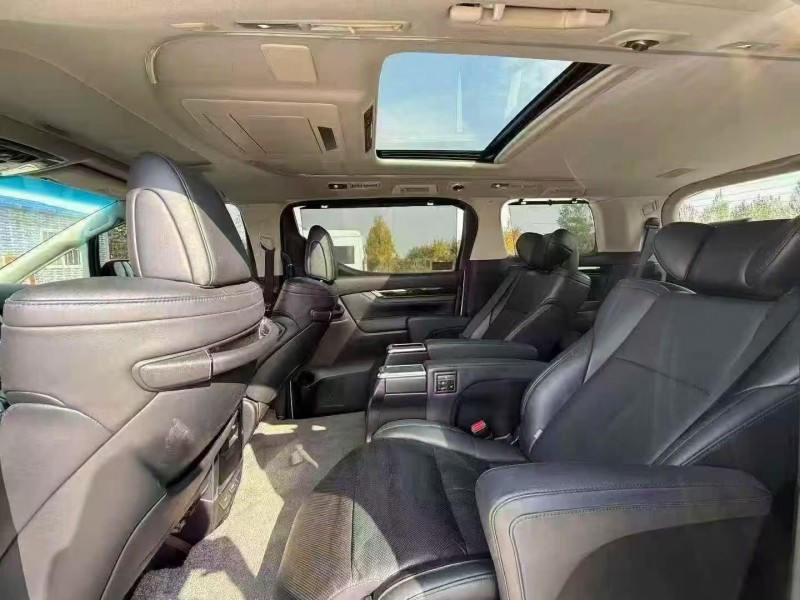 青岛20年丰田威尔法5